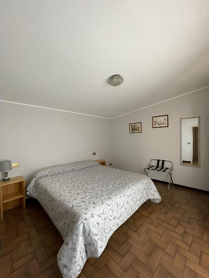 B&B Michelina Кастильоне-д'Интельви Экстерьер фото