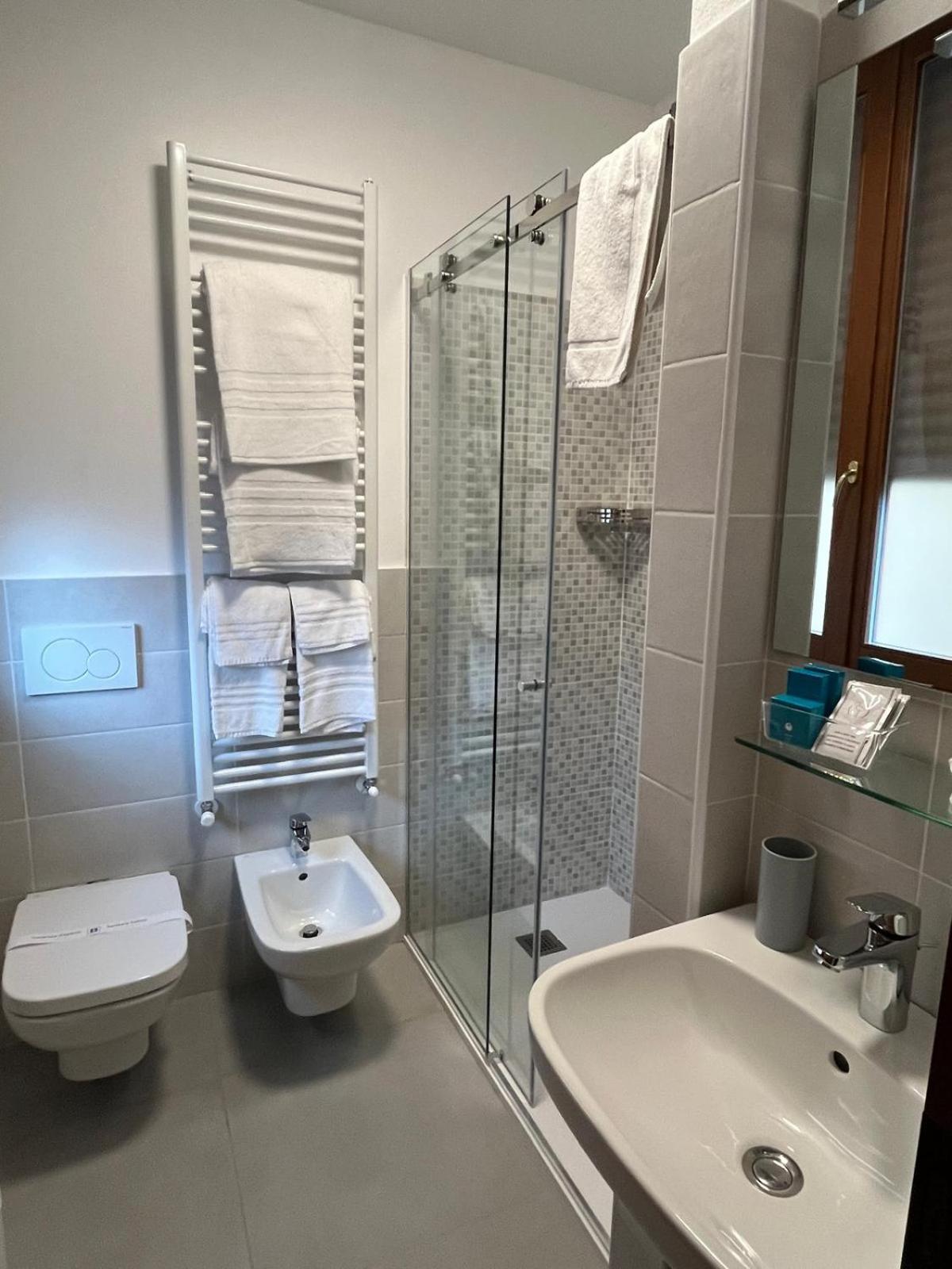 B&B Michelina Кастильоне-д'Интельви Экстерьер фото